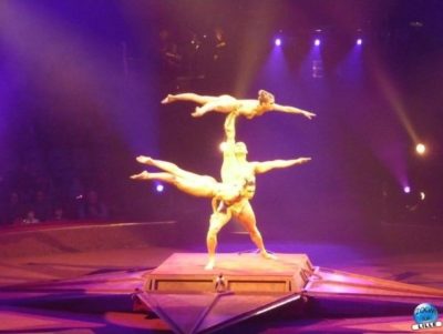 Copyright : Zoom Sur Lille / Trio Laruss article_cirquegruss2010_01
