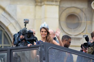Parade Miss Univers 2016 - Iris Mittenaere 07