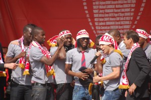 losc03_20_20110516_1601577684