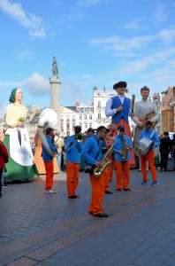 parade_geants2015_14