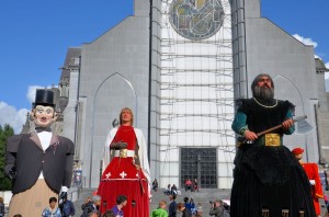 parade_geants2015_31