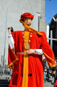 parade_geants2015_38