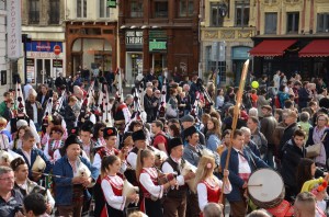 parade_geants2015_72
