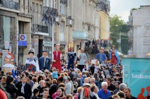 parade_geants2015_74