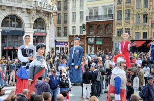 parade_geants2015_81