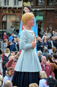 parade_geants2015_93
