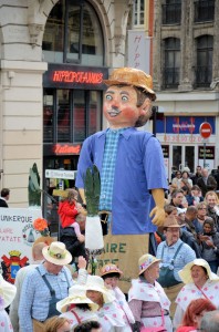 parade_geants2015_94