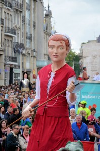parade_geants2015_95
