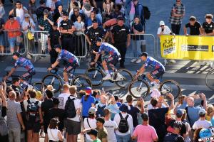 Tour de France 2025 - Parade des Coureurs - 75