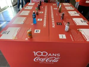 100 ans de coca-cola avec les boissons présentées